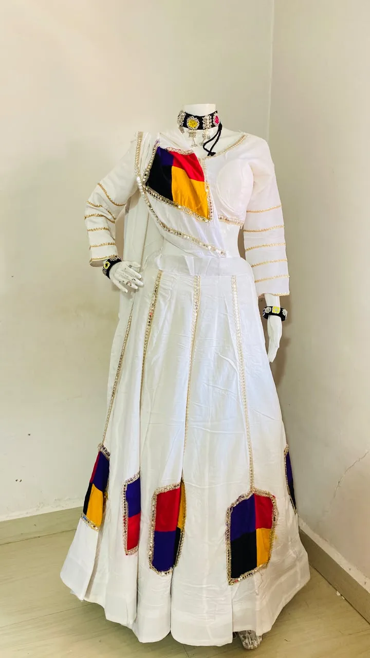 NO.25 WHITE WITH SQUARE MULTI PATCH CHANIYA CHOLI