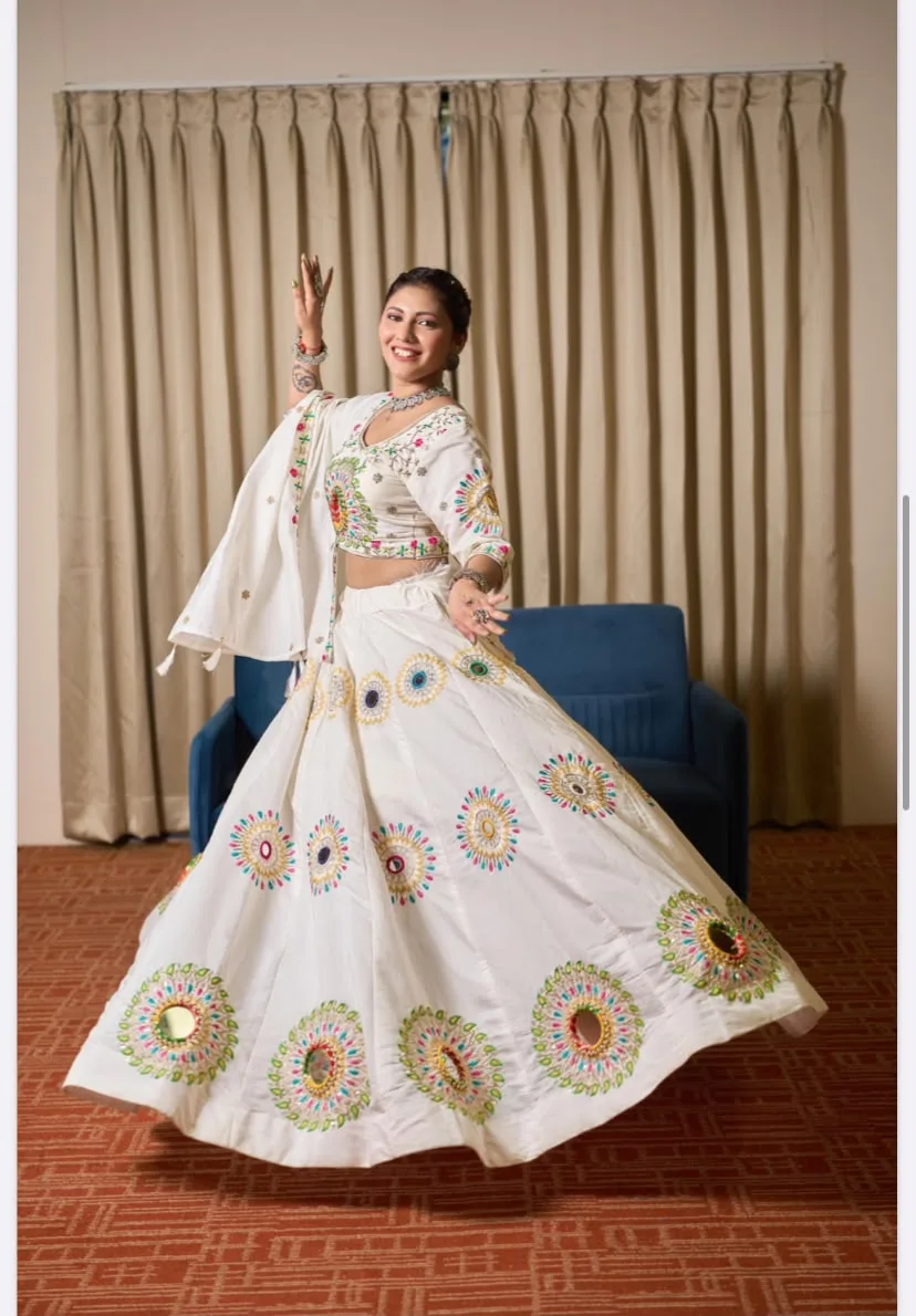 SM.33 BLOSSOM WHITE MULTI WORK CHANIYA CHOLI