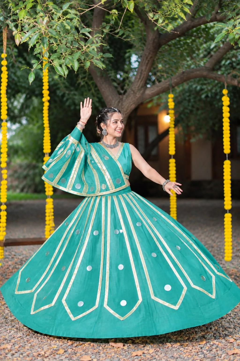 SM.11 MIDNIGHT GOLD GEOMATRIC RAMA GREEN CHANIYA CHOLI